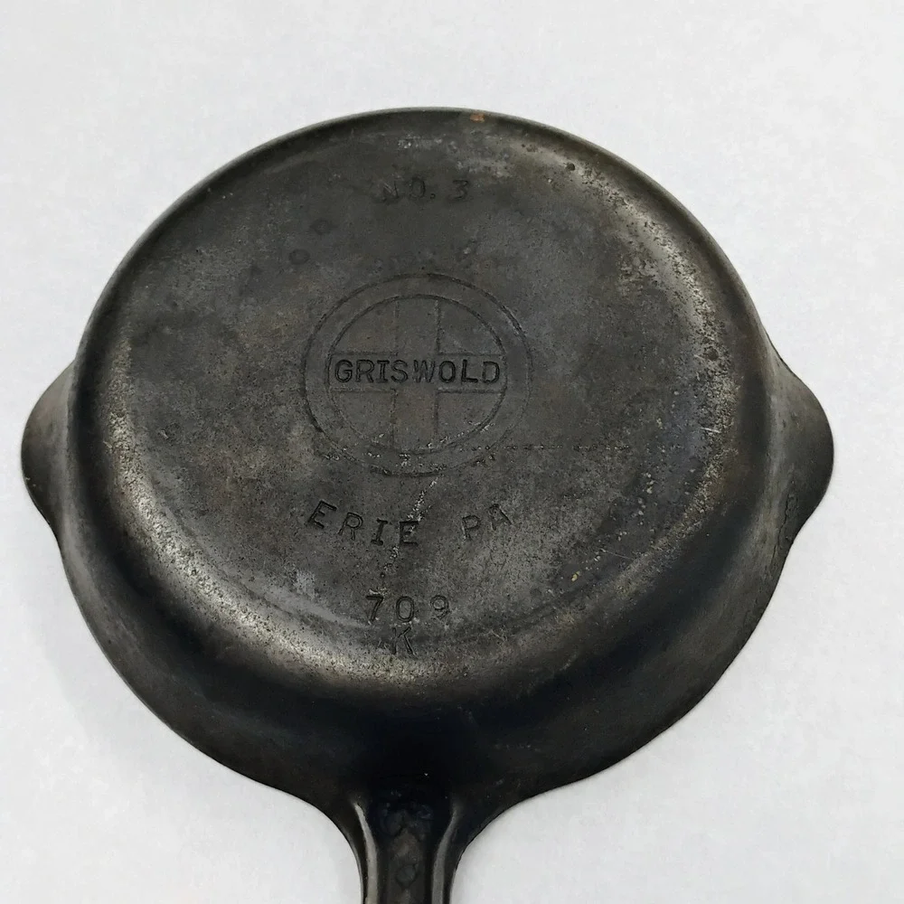 Griswold No 3 Cast Iron Skillet Small Logo Erie PA 709 K Vintage Frying Pan
